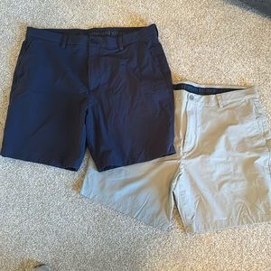 Vineyard vines performance shorts size 38.